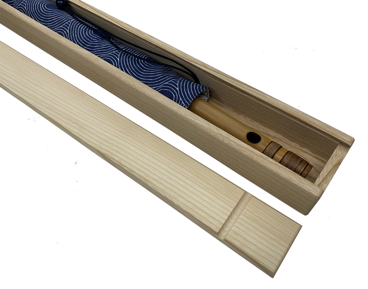 fue_woodenbox_02_1800x1413_94a